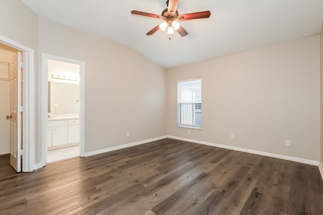 Building Photo - 1225 Dragon Head Dr