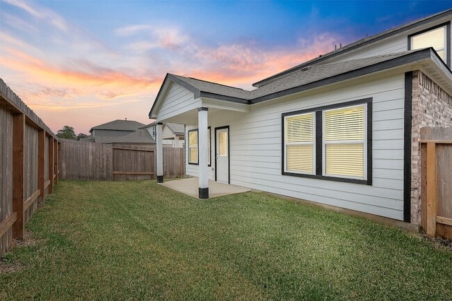 Building Photo - 8598 Blueberry Ash St