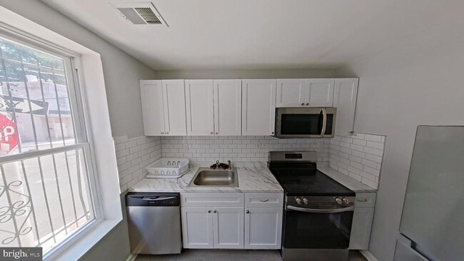 Building Photo - 2036 N Gratz St