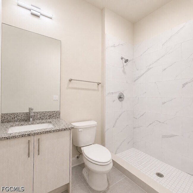 Building Photo - 3313 SW 8th Pl