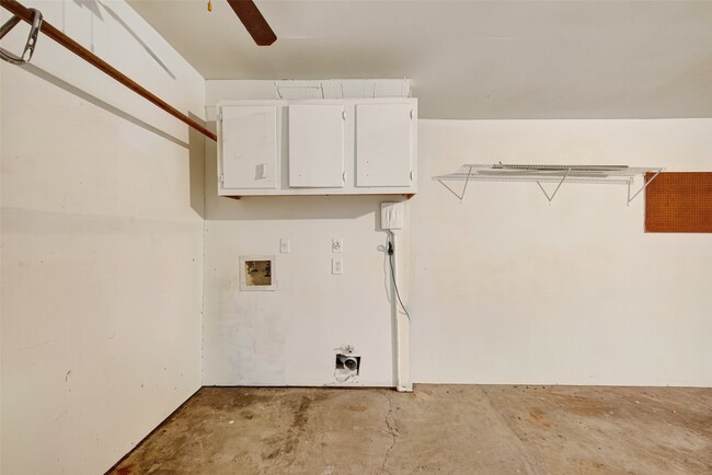 Building Photo - 14002 Kathi Lynn Ln