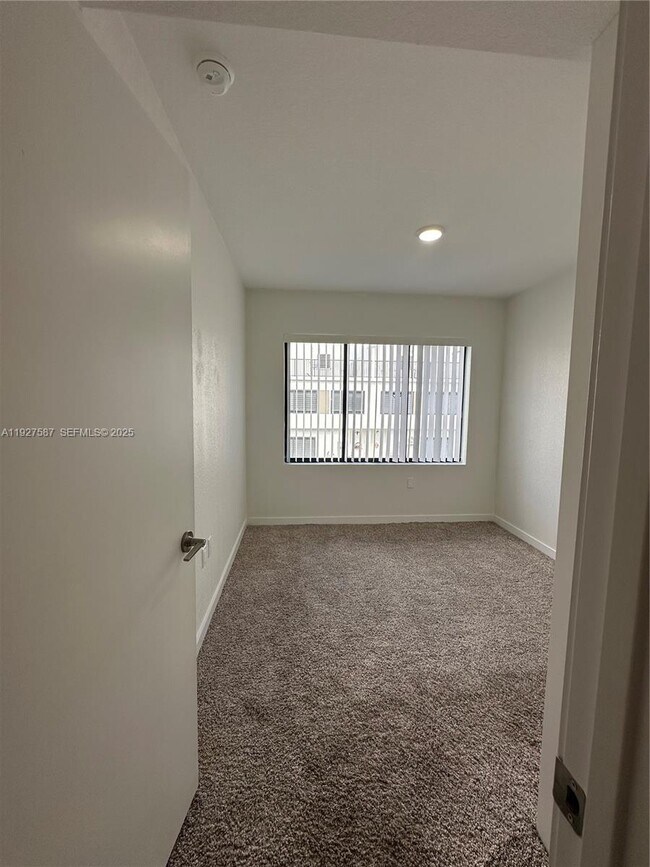 Building Photo - 14573 SW 261st Terrace