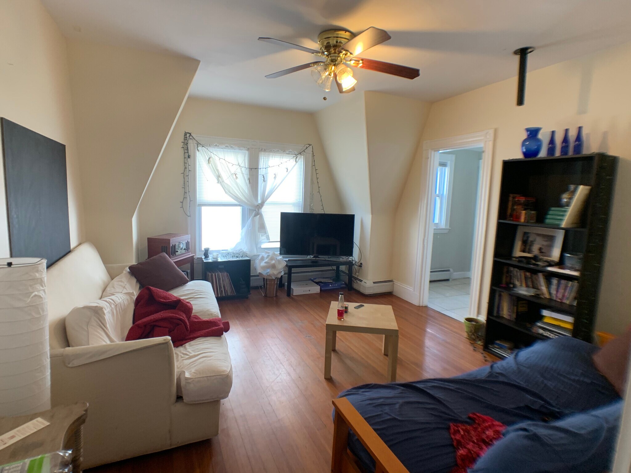 Building Photo - 166 Magazine St