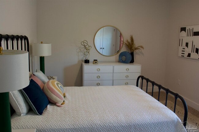 Building Photo - 3285 Southwind Dr