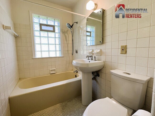 Building Photo - 2606 Good Hope Rd