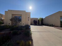 Building Photo - 2 Bedroom Single Story Home Available Near Paseo Del Norte Blvd NE & Wyoming Blvd NE!