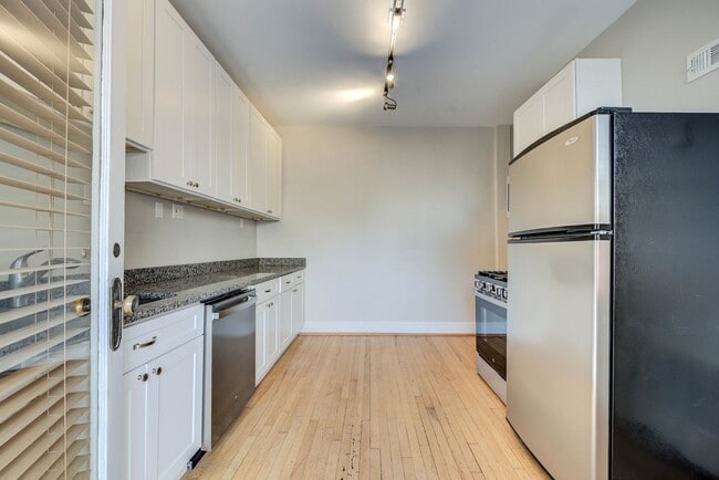 Building Photo - RARE OPPORTUNITY 1,200 SF ± Apartment in T...