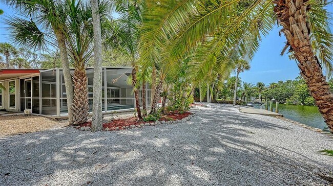 Building Photo - 4830 Higel Ave