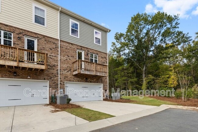 Building Photo - 10138 Hemingway Pl