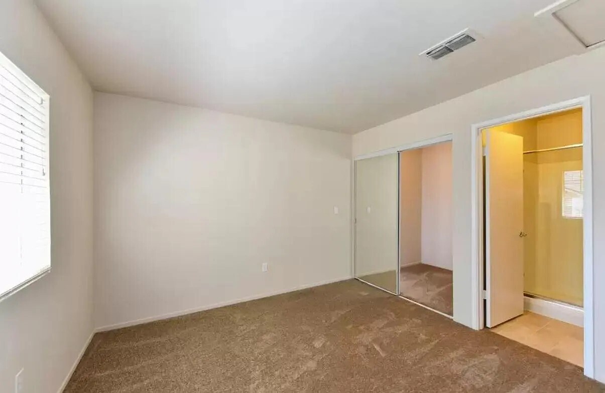 Building Photo - 2915 N Texas St