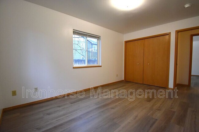 Building Photo - 9 Michael Grove Ave