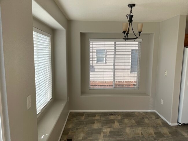 Building Photo - 5407 Rhyolite Way