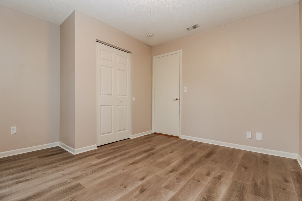 Building Photo - 1828 Craven Dr