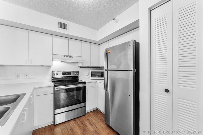 Building Photo - 167 Yacht Club Way