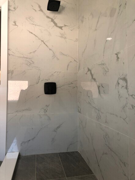 Building Photo - 385 Palisade Ave