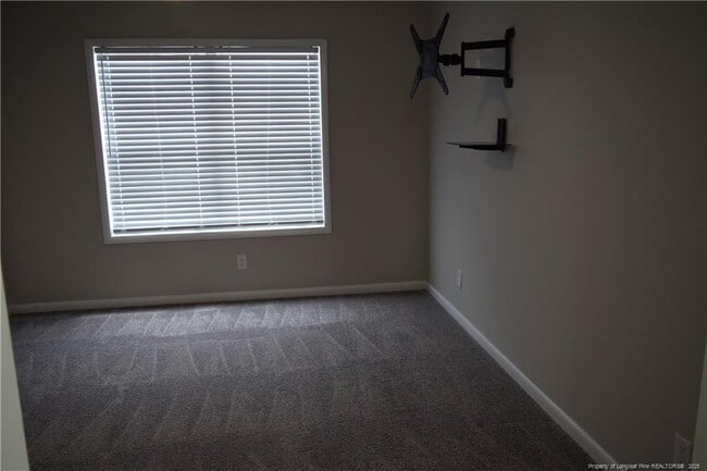Building Photo - 668 Bartons Landing Pl
