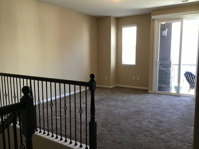 Building Photo - Luxury Living Awaits: Spacious Home with G...