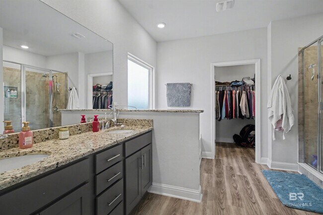 Building Photo - 3893 Mercury Cir