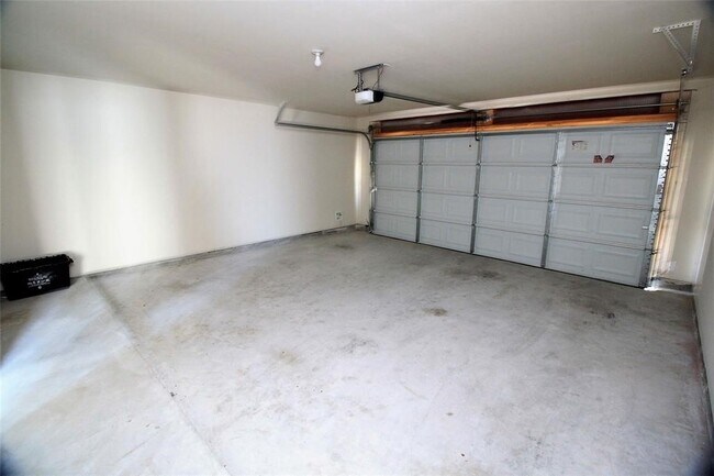 Building Photo - 16715 Lark Bunting Ln