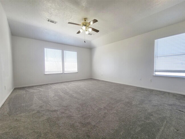 Building Photo - 20839 Beech Tree Dr