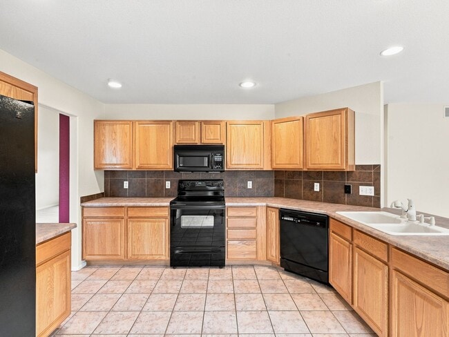 Building Photo - 130 Rock Bridge Ct