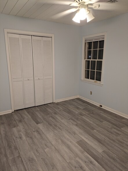 Building Photo - 203 Water Oak Dr