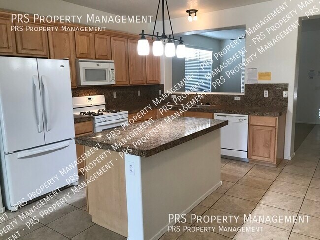 Building Photo - 4135 E Bellerive Dr