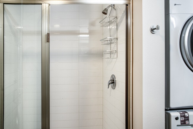 Building Photo - 1530 Belmont Ave