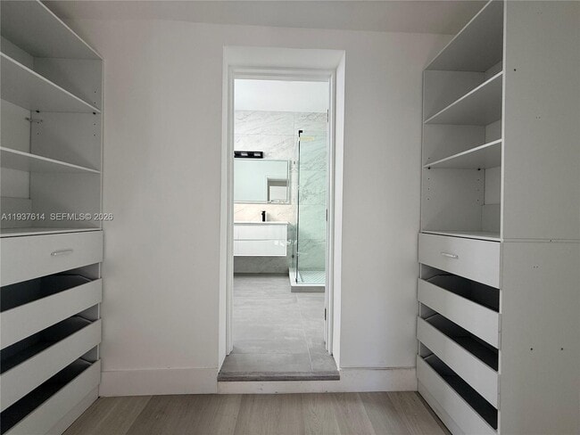 Building Photo - 561 NW 41st St