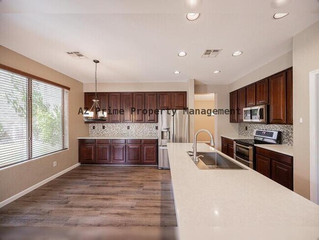 Building Photo - 6539 W Jomax Rd