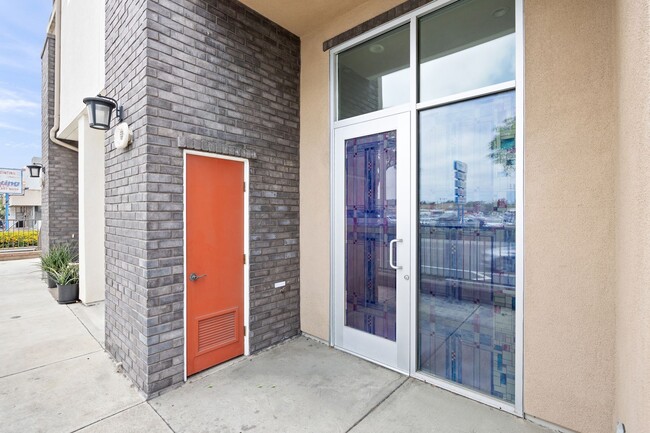 Building Photo - 1222 N Harbor Blvd