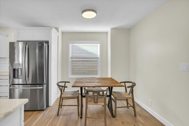 Building Photo - 4011 Danbury Dr