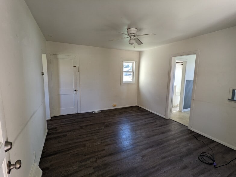 Building Photo - 200 11th St NE