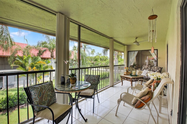 Building Photo - 7677 Lexington Club Blvd