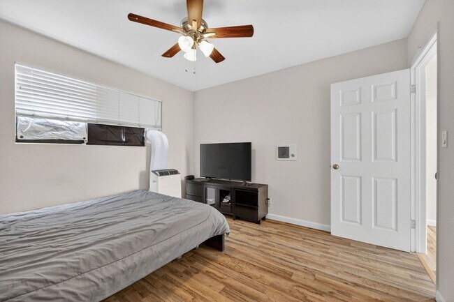 Building Photo - Cute and cozy Chula Vista 2bed/1bath condo available!