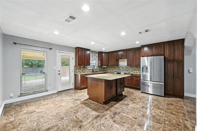 Building Photo - 3529 Alexandria Dr