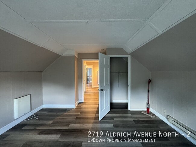 Building Photo - 2719 N Aldrich Ave