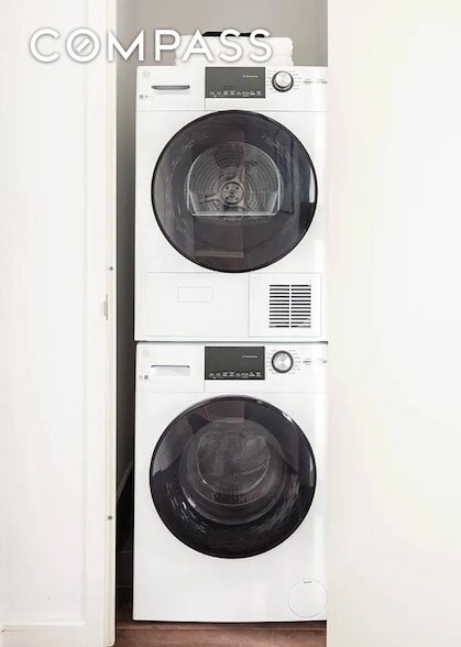 Building Photo - 232 E 54th St