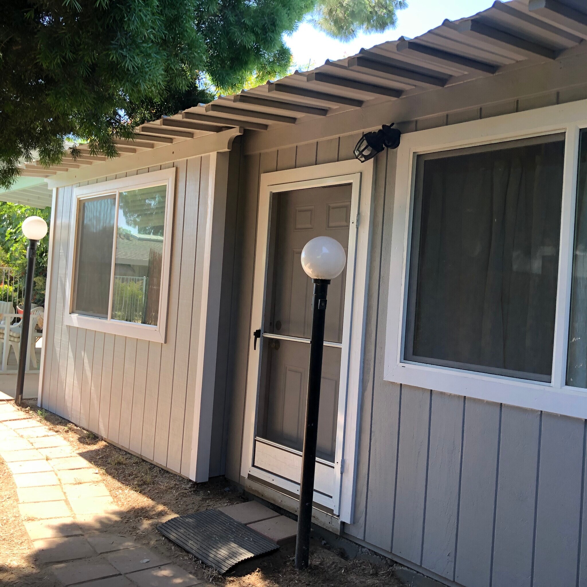 Building Photo - 9010 Balcom Ave
