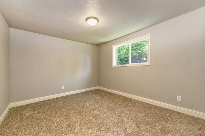 Building Photo - 7024 Woodmore Oaks Dr