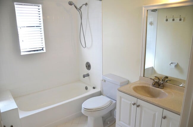 Building Photo - 3355 Jaywood Terrace