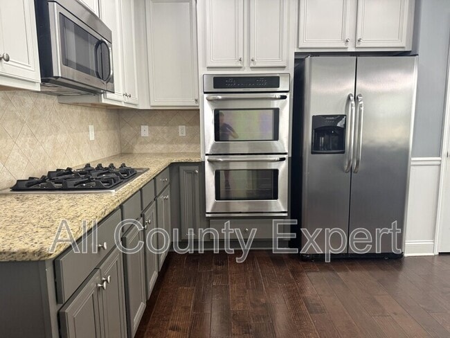 Building Photo - 4215 Hopewell Manor Dr