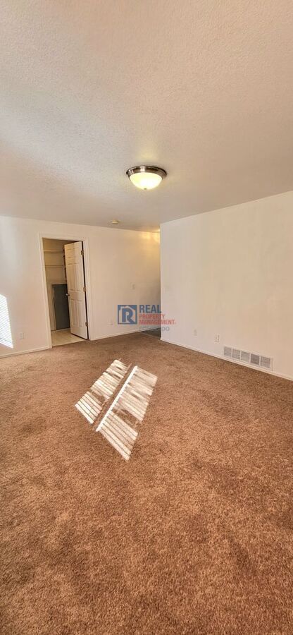 Building Photo - 5234 S Nepal Way