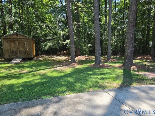 Building Photo - 2937 Forest Hills Rd