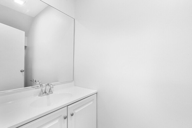 Building Photo - 92 E Blackwell St