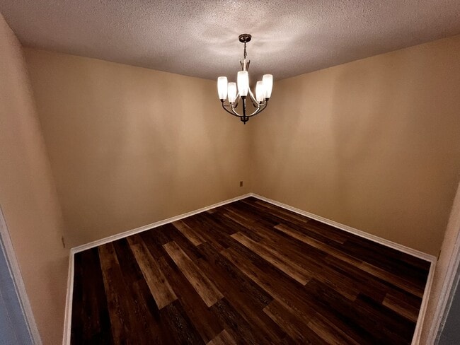 Building Photo - Apartment for Rent