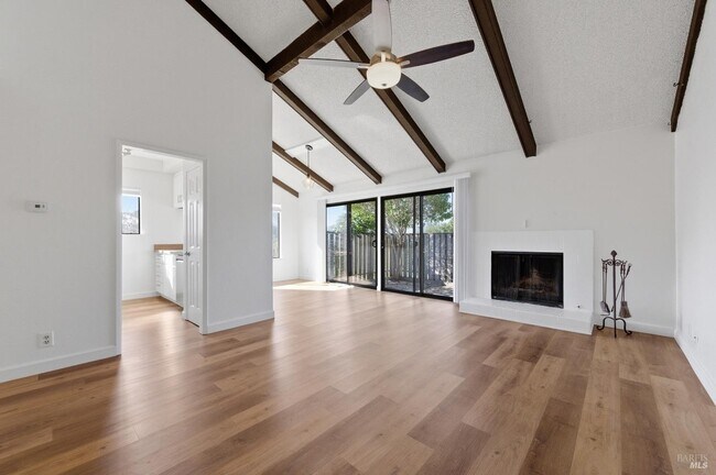 Building Photo - 12 Byron Cir