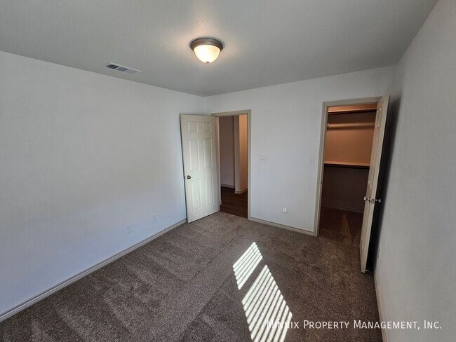 Building Photo - 1320 Bajada St