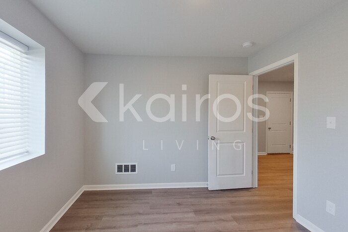 Building Photo - 308 Wild Deer Dr
