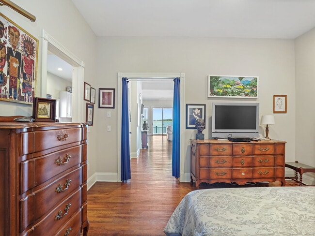 Building Photo - 3 E Beach Dr